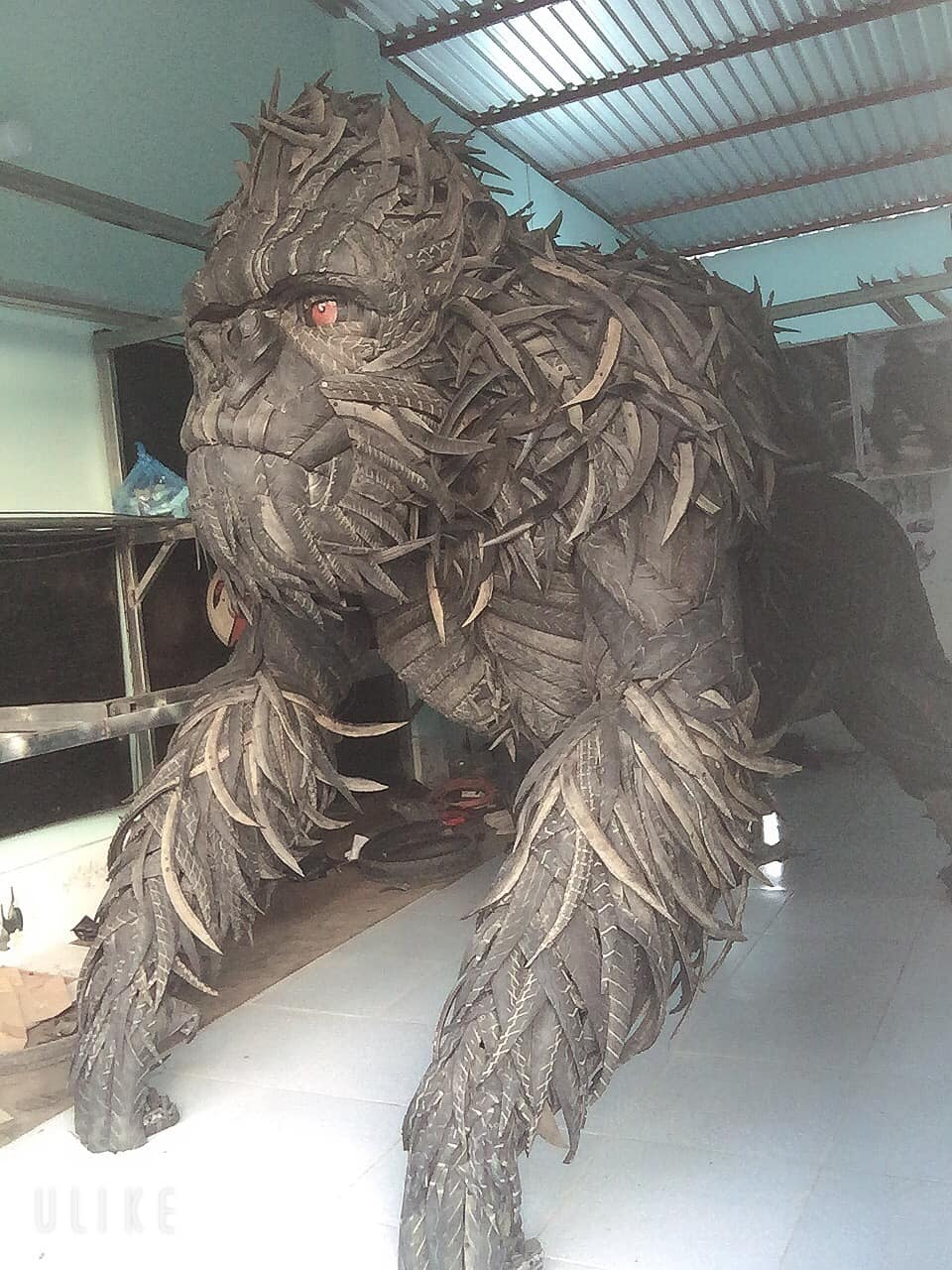 Gặp chủ nhân King Kong làm từ lốp xe đang gây bão MXH: Có lúc tự ngồi cắt lốp thấy rảnh thiệt - Ảnh 8.