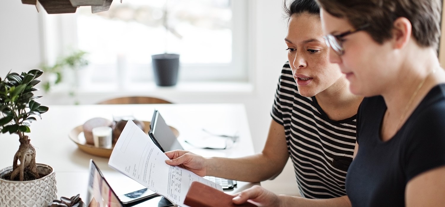 Thu nhập gần 3 tỷ đồng nhưng vẫn là con nợ, mãi không mua nổi nhà,  tôi đã làm gì để bớt tiêu hoang: Đừngngớ ngẩn vung tiền để hưởng thụ - Ảnh 1.