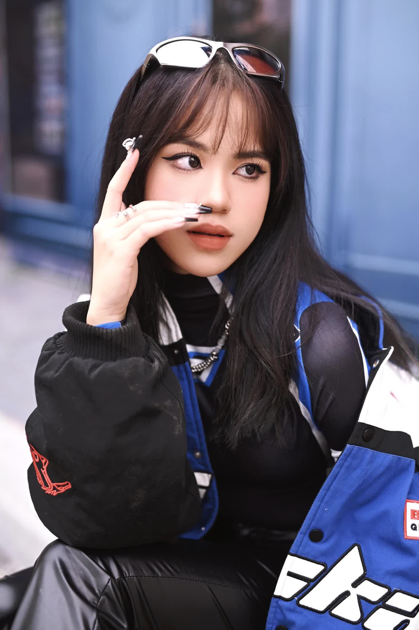 Nhìn lại bộ ảnh siêu hot của Top 10 Đại sứ Ams 2022, profile thành tích đính kèm mới thực sự gây bão: Đã xinh còn giỏi, ai chơi lại? - Ảnh 9. Nhìn lại bộ ảnh siêu hot của Top 10 Đại sứ Ams 2022, profile thành tích đính kèm mới thực sự gây bão: Đã xinh còn giỏi, ai chơi lại? - Ảnh 9.