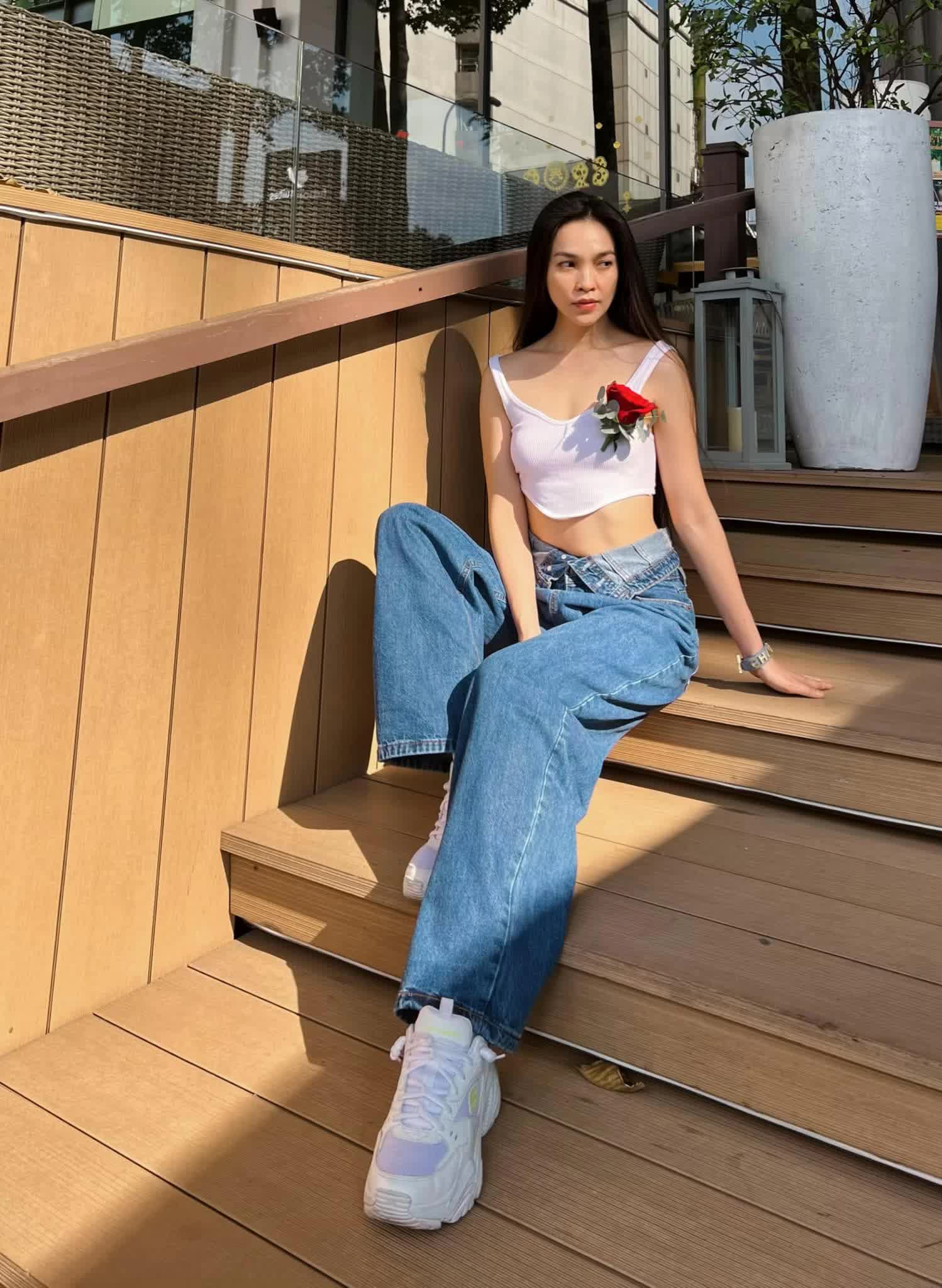 Hội ‘chị đẹp Vbiz’ trên 40 mà body khiến gái đôi mươi cũng ao ước: Lệ Quyên siêu vòng 3, một siêu mẫu khiến nhiều người ngỡ là gái đôi mươi - Ảnh 1.