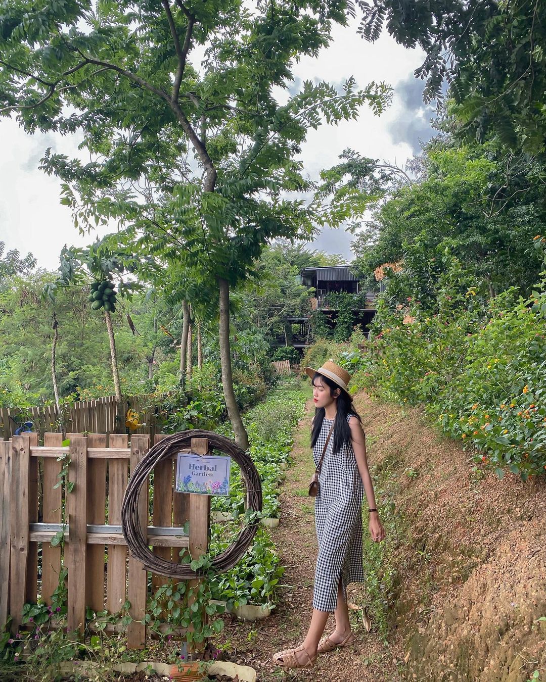 Không hổ danh nhiều thứ “độc lạ” tại Bình Dương, đến các khu tổ hợp vui chơi cũng đa dạng và cực xịn - Ảnh 10.