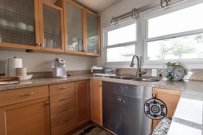 Chuyển về nhà nhỏ chỉ bằng nửa diện tích cũ, gia đình 4 người vẫn tạo nên cuộc sống thú vị - Ảnh 6. Chuyển về nhà nhỏ chỉ bằng nửa diện tích cũ, gia đình 4 người vẫn tạo nên cuộc sống thú vị - Ảnh 6.