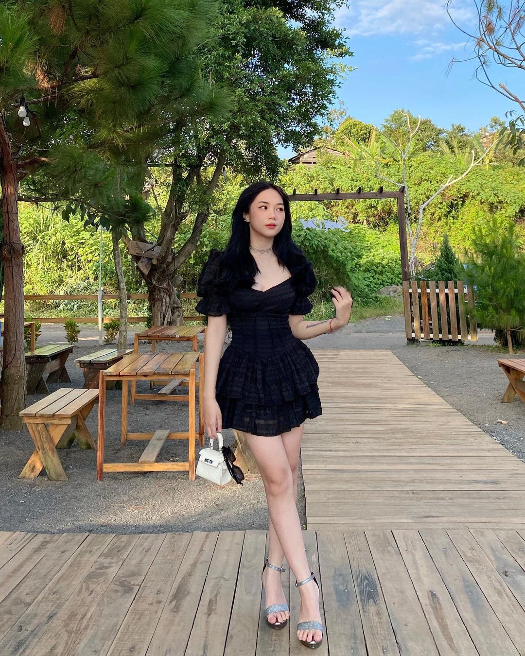 Các quán cà phê ở Bảo Lộc bắt đầu rộ lên: Cũng nằm giữa rừng núi, đầy góc sống ảo nhưng lại rất yên bình - Ảnh 17.