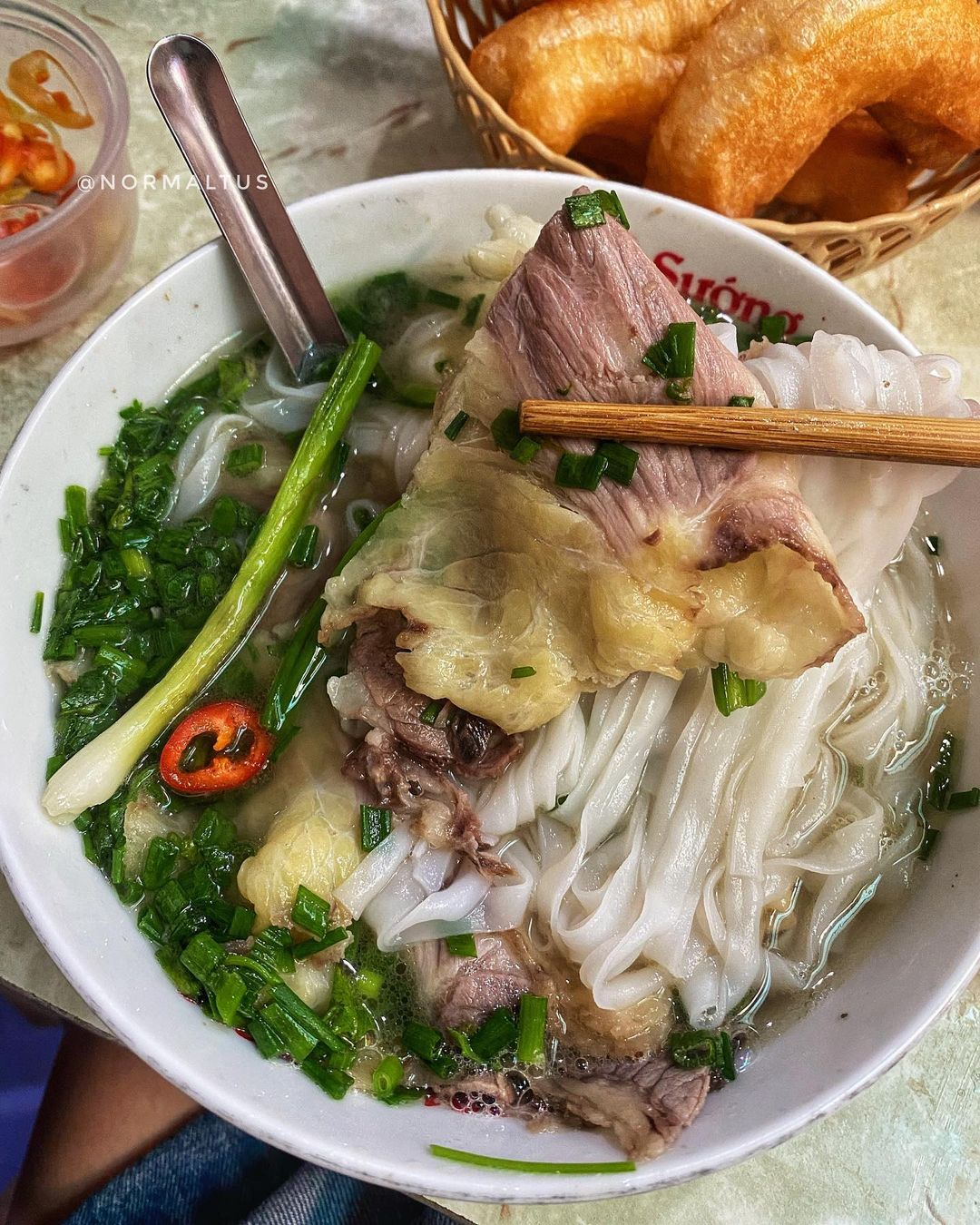 Những quán phở độc lạ từ tên gọi, topping đến cách ăn ở Hà thành - Ảnh 7. Những quán phở độc lạ từ tên gọi, topping đến cách ăn ở Hà thành - Ảnh 7.