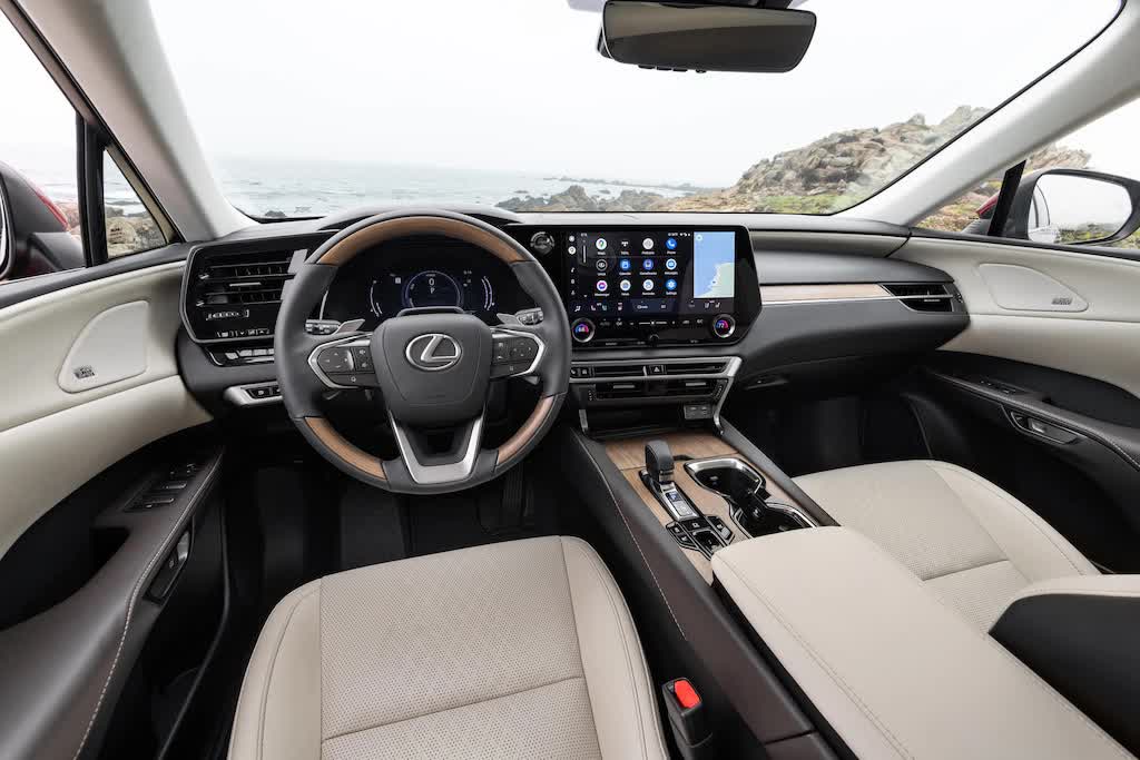 Lexus RX 2023 hot trước giờ G tại Việt Nam: Đại lý chính hãng báo ra mắt ngày mai, showroom ngoài cũng cạnh tranh chào bán - Ảnh 5. Lexus RX 2023 hot trước giờ G tại Việt Nam: Đại lý chính hãng báo ra mắt ngày mai, showroom ngoài cũng cạnh tranh chào bán - Ảnh 5.