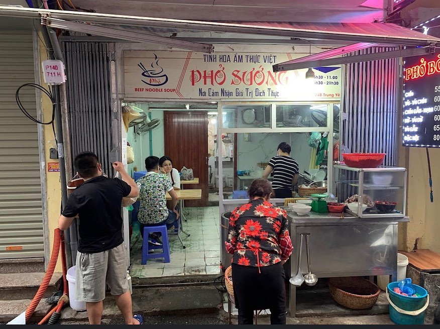 Những quán phở độc lạ từ tên gọi, topping đến cách ăn ở Hà thành - Ảnh 4. Những quán phở độc lạ từ tên gọi, topping đến cách ăn ở Hà thành - Ảnh 4.