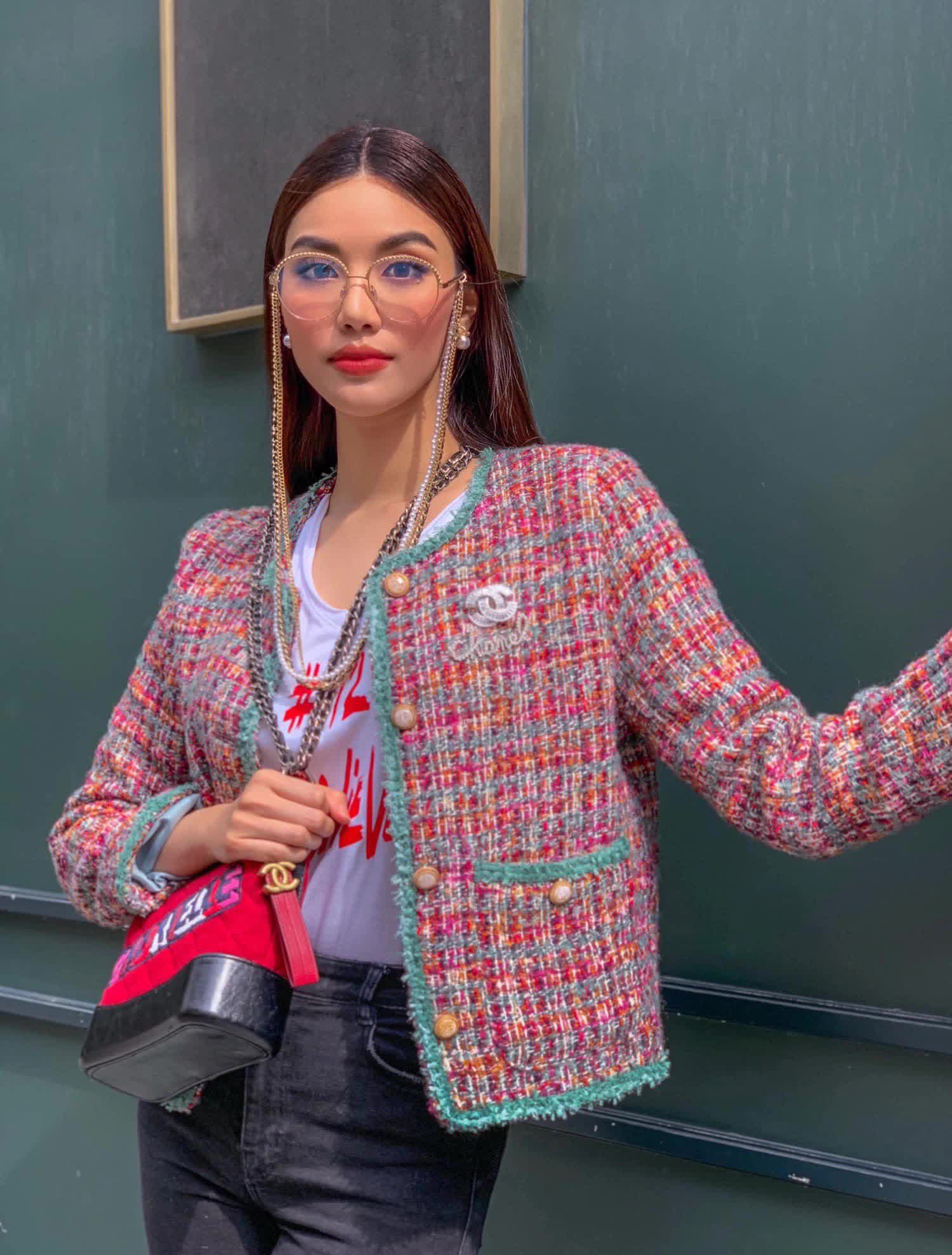 Dinh thự dát vàng chưa là tất cả, vợ chồng Lan Khuê giàu cỡ nào? - Ảnh 4. Dinh thự dát vàng chưa là tất cả, vợ chồng Lan Khuê giàu cỡ nào? - Ảnh 4.