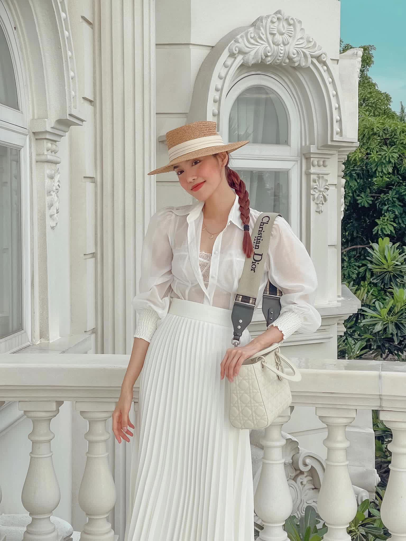 Dinh thự dát vàng chưa là tất cả, vợ chồng Lan Khuê giàu cỡ nào? - Ảnh 12. Dinh thự dát vàng chưa là tất cả, vợ chồng Lan Khuê giàu cỡ nào? - Ảnh 12.