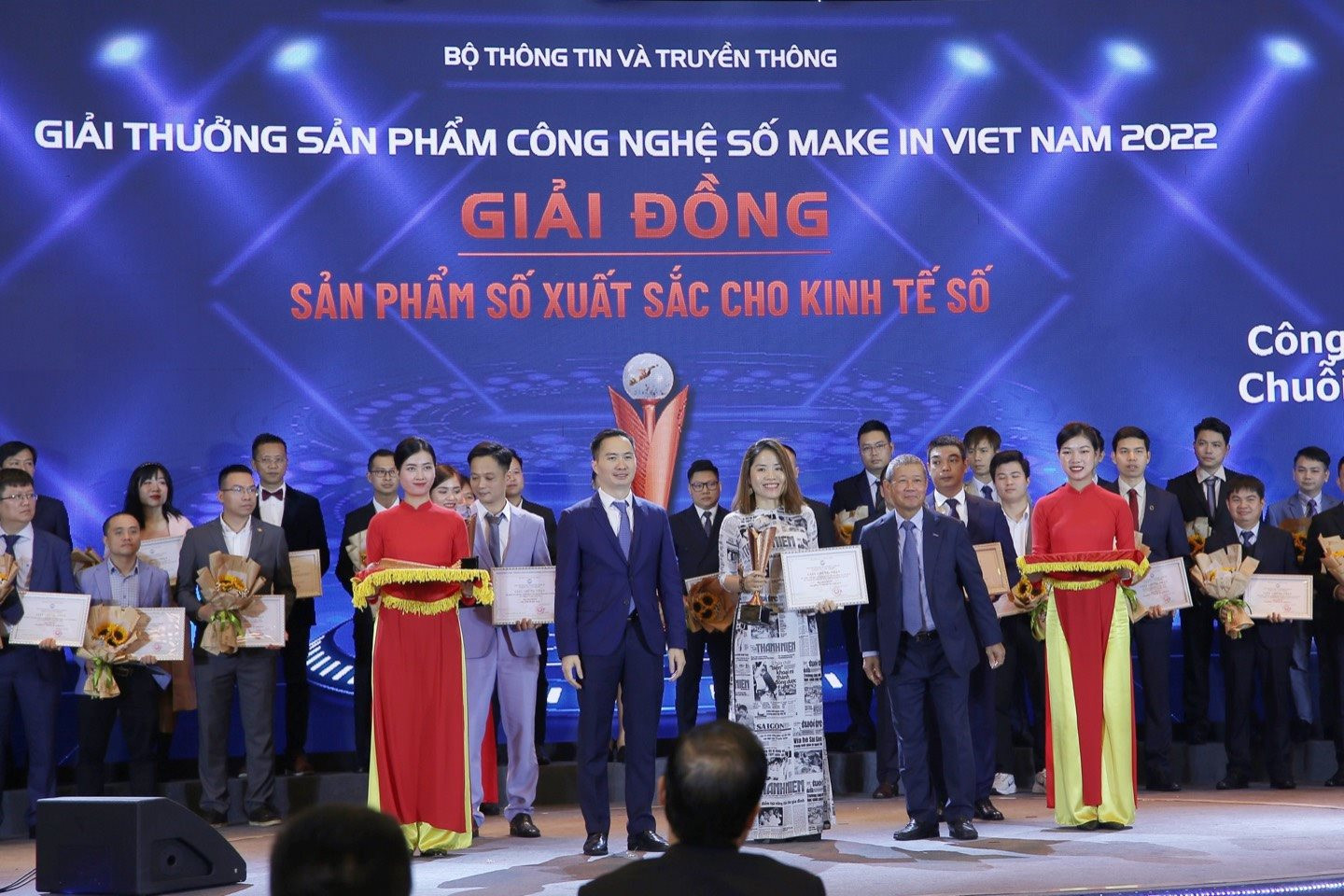 Startup sếp đi nghỉ mát, nhân viên lên Shark Tank VN gọi vốn hộ 5 triệu USD, tuyên bố Oracle vào Việt Nam phải mang 1 tỷ USD ra mới nói chuyện giờ ra sao? - Ảnh 3. Startup sếp đi nghỉ mát, nhân viên lên Shark Tank VN gọi vốn hộ 5 triệu USD, tuyên bố Oracle vào Việt Nam phải mang 1 tỷ USD ra mới nói chuyện giờ ra sao? - Ảnh 3.