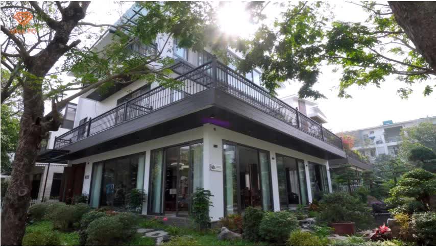 Khám phá biệt thự 80 tỷ rộng gần 600m2 tại Ecopark, con trai mua báo hiếu mẹ già - Ảnh 2.