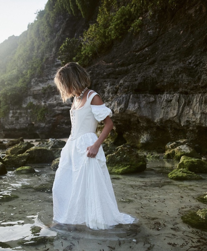 Chi Pu đăng ảnh check-in sang chảnh ở thiên đường Bali nhưng dân tình lại ngỡ Việt Nam chỉ vì một chi tiết này - Ảnh 5.