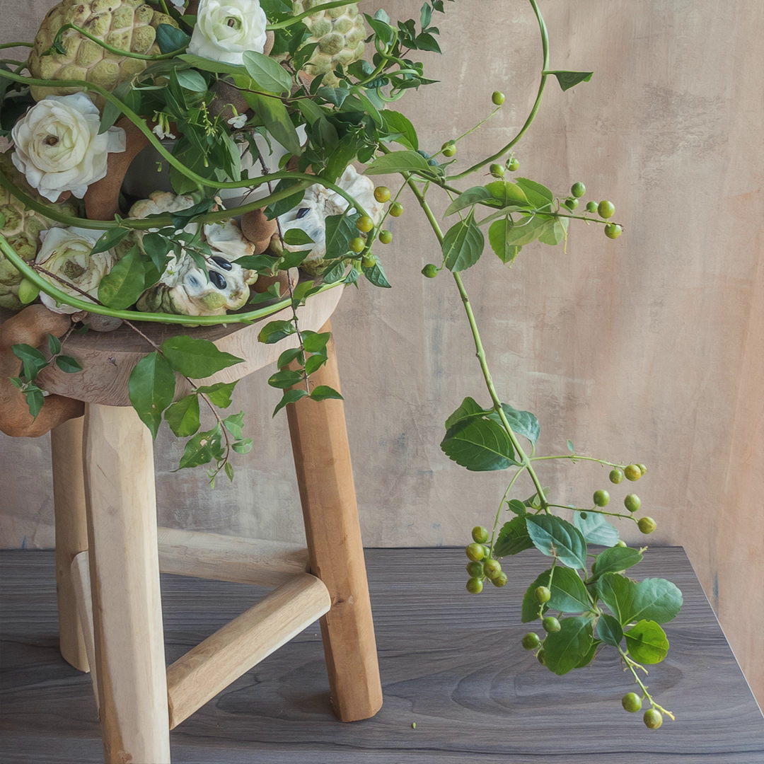 Nixon Tran - Nghệ nhân cắm hoa Việt kiều về nước và phát triển nghệ thuật “chơi hoa cùng rau muống, vú sữa,…” nhờ một lần đi chợ - Ảnh 9. Nixon Tran - Nghệ nhân cắm hoa Việt kiều về nước và phát triển nghệ thuật “chơi hoa cùng rau muống, vú sữa,…” nhờ một lần đi chợ - Ảnh 9.