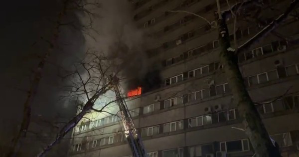 Cháy lớn tại khách sạn ở Mátxcơva do khách đốt hành lý, 15 người thương vong - Ảnh 1.
