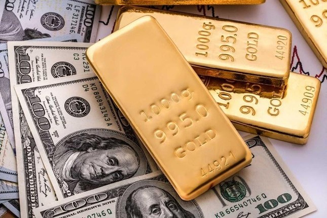 Giá vàng đồng loạt giảm, USD bật tăng - Ảnh 1. Giá vàng đồng loạt giảm, USD bật tăng - Ảnh 1.
