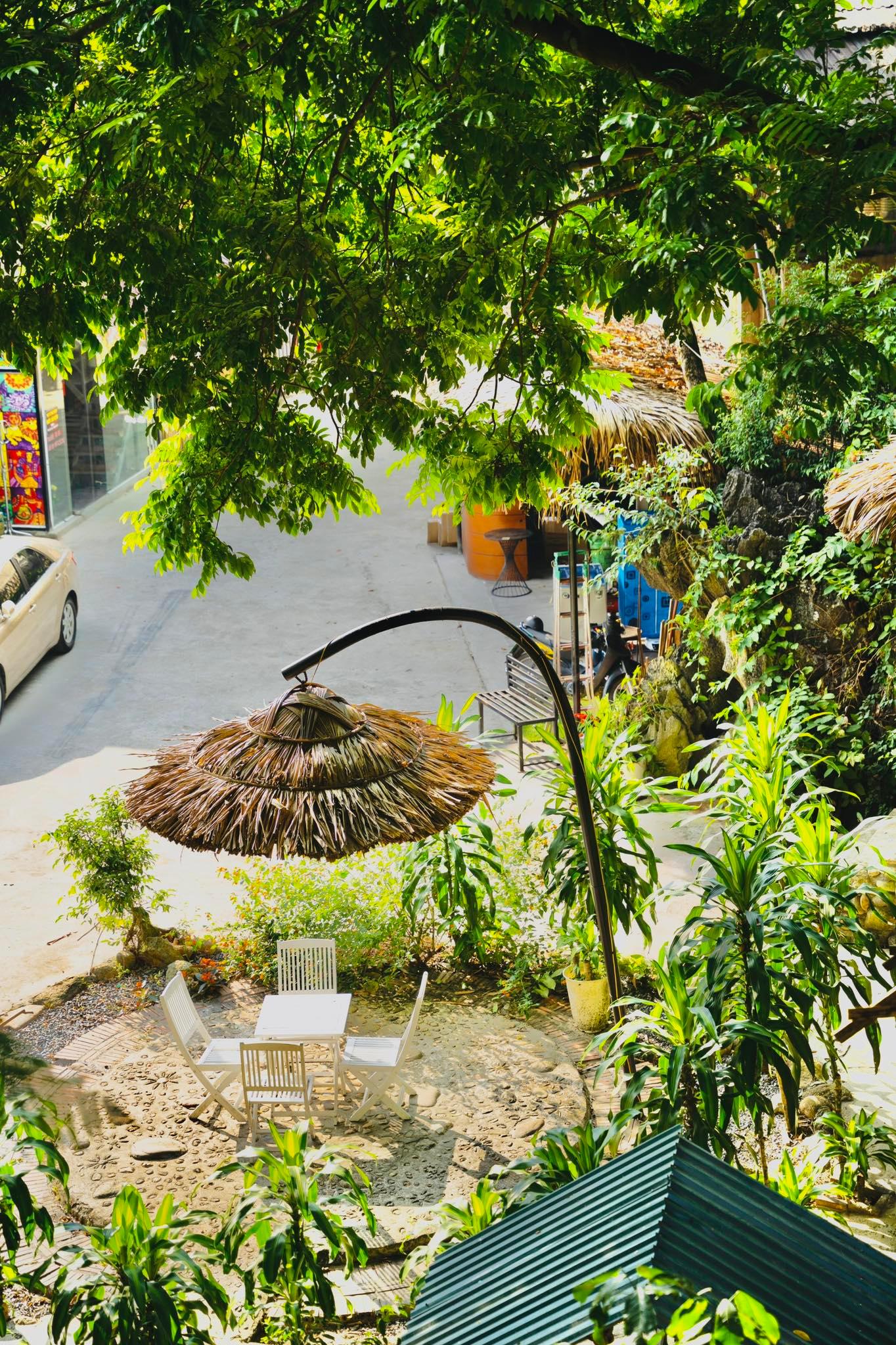 Tháng 3 lên Hà Giang ngắm cao nguyên đá bừng sắc đỏ thì nhất định đừng bỏ qua những điểm lưu trú này - Ảnh 3.