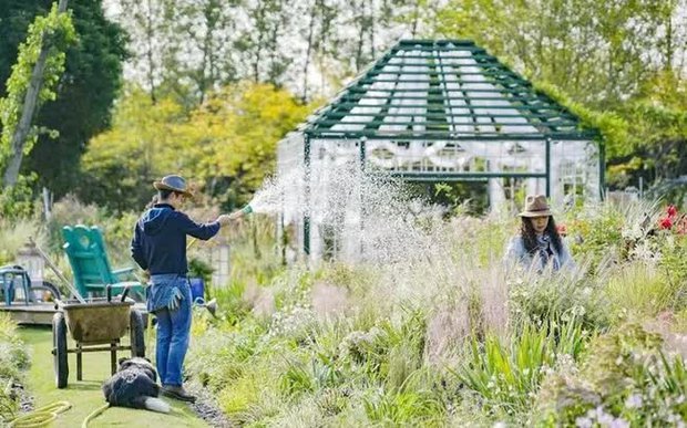 Chàng trai nhất quyết không về nối nghiệp kinh doanh gia đình, chấp nhận làm văn phòng lương 8 triệu/tháng vì người có bằng cấp phải làm việc cao sang, không hoạt động chân tay - Ảnh 3.