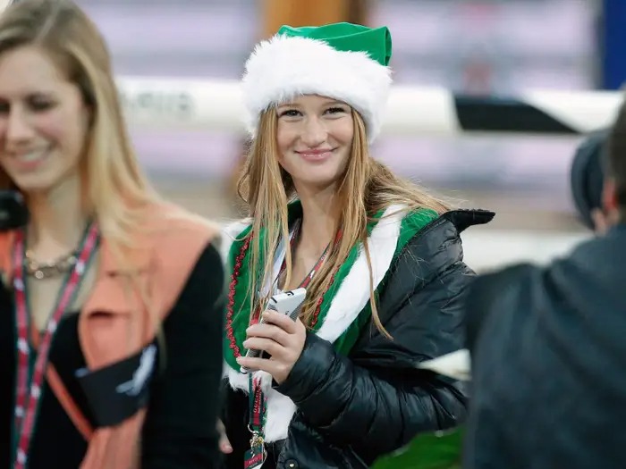 Cuộc sống kín tiếng của con gái ngậm thìa vàng nhà Bill Gates: Mua nhà sương sương hơn 1.000 tỷ đồng để đón con đầu lòng - Ảnh 2.