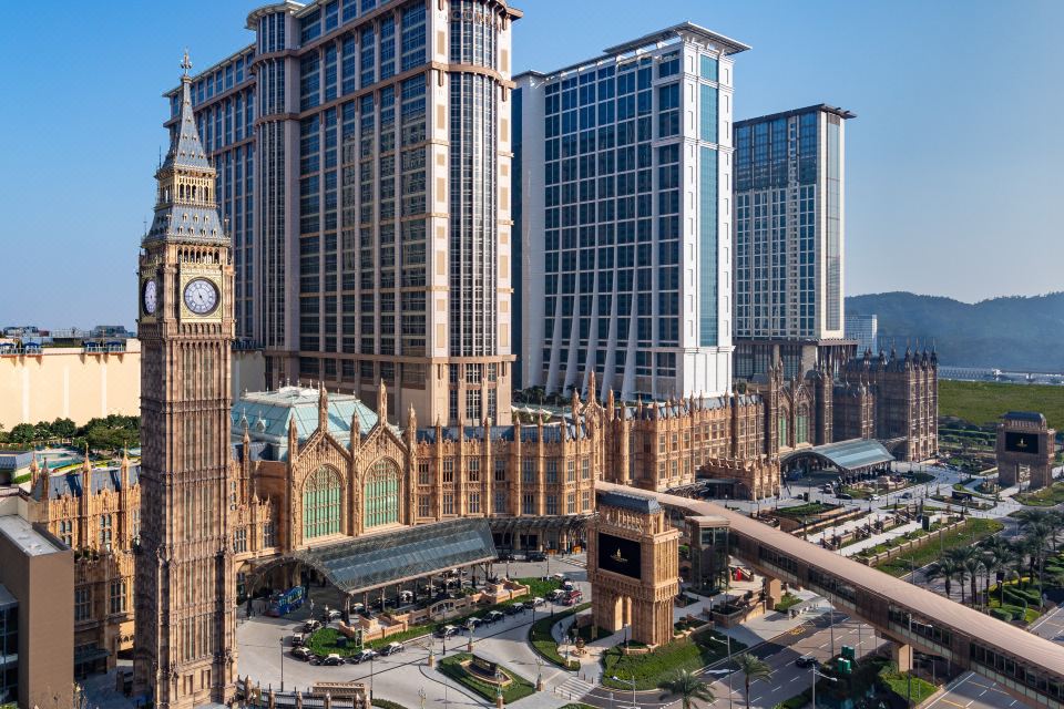 Có gì bên trong căn phòng dành cho giới siêu giàu được thiết kế bởi huyền thoại David Beckham: Mỗi đêm nghỉ trị giá cả gia tài - Ảnh 1.