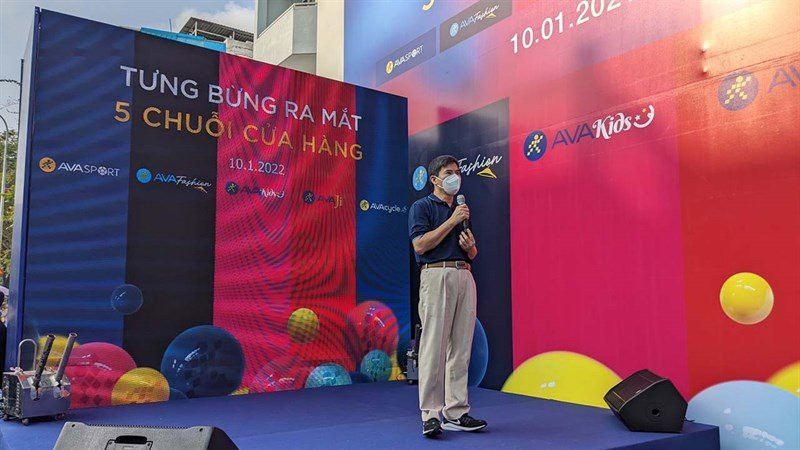 Nửa thập kỷ dang dở của Thế giới Di động: Tham vọng từ chuỗi kính mắt, Điện thoại siêu rẻ, 5 chuỗi AVA... cho đến Bluetronics đều thành sửa sai - Ảnh 2. Nửa thập kỷ dang dở của Thế giới Di động: Tham vọng từ chuỗi kính mắt, Điện thoại siêu rẻ, 5 chuỗi AVA... cho đến Bluetronics đều thành sửa sai - Ảnh 2.