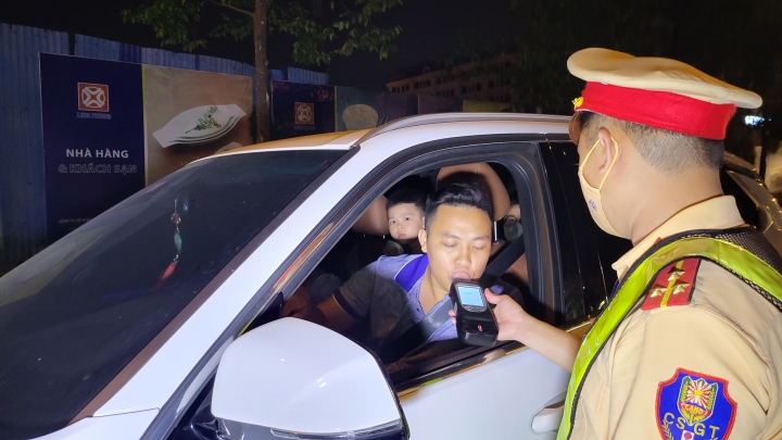 Mức phạt các lỗi vi phạm giao thông thường gặp - Ảnh 1.