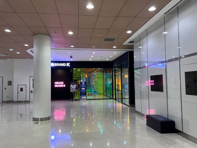 Giải mã lý do toà nhà trái bắp Bitexco dần bị quên lãng, tiếc nuối thay địa điểm ăn chơi một thời của giới trẻ - Ảnh 6.