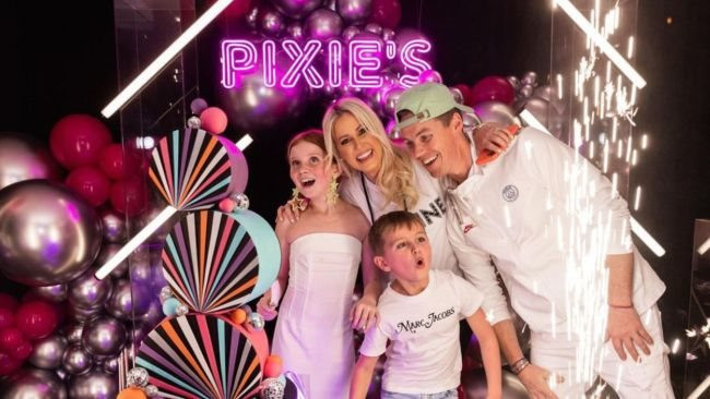 Doanh nhân nhí 9 tuổi đã kiếm tiền tỷ, 10 tuổi có Mercedes 6,4 tỷ đồng, quyết định nghỉ hưu sớm năm 11 tuổi - Ảnh 2.