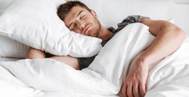  Phát hiện mới: Những người ngủ kiểu này sống lâu hơn tới 5 năm - Ảnh 1.