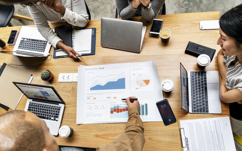 29 tuổi bỏ bóng đá để làm chủ: Cựu hậu vệ thắng hơn 100 tỷ đồng trong 7 tháng, mấu chốt thành công nằm ở 3 mẹo làm giàu này - Ảnh 3.