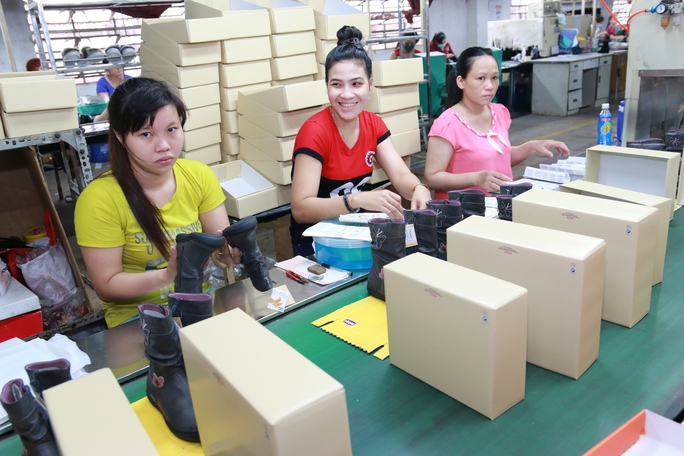 Đề xuất phương án tăng lương tối thiểu vùng 2024 - Ảnh 1. Đề xuất phương án tăng lương tối thiểu vùng 2024 - Ảnh 1.