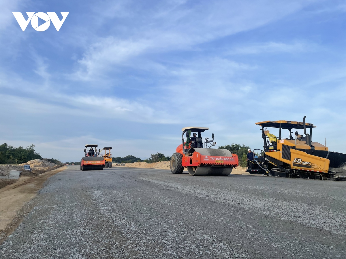 Có nên áp dụng mô hình tổng thầu EC trong các dự án giao thông trọng điểm? - Ảnh 3.