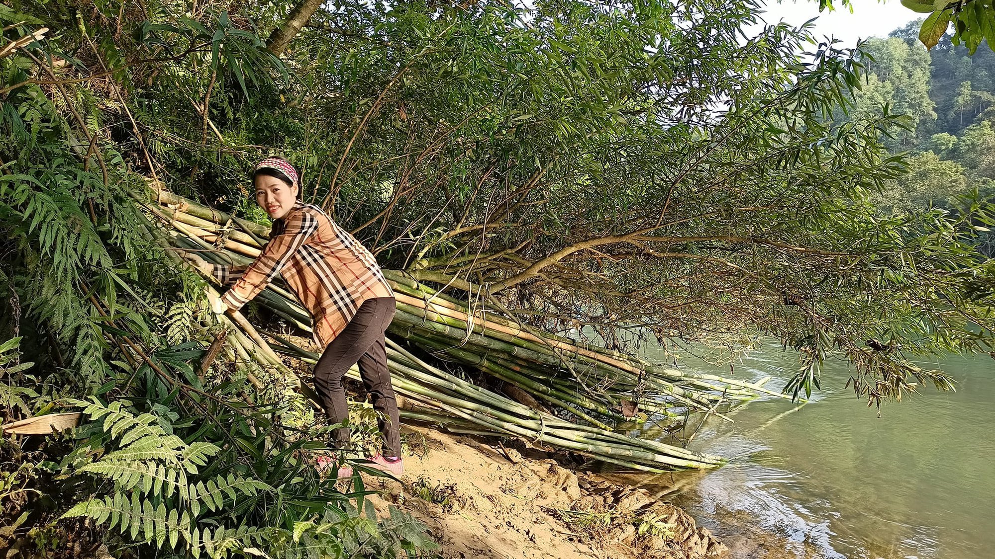Vợ chồng trẻ rời Hà Nội về với núi rừng Tây Bắc: Sau 1 năm có được như mơ ước? - Ảnh 8.