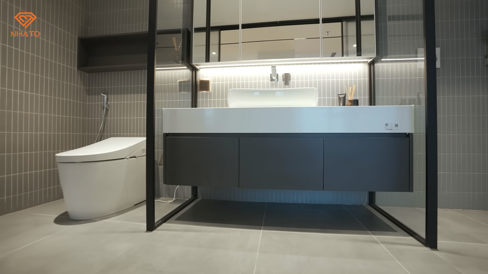 Đột nhập căn hộ đập thông rộng gần 250 m2, phòng ngủ của giúp việc xịn xò đến mức BLV Tạ Biên Cương cũng muốn ứng tuyển - Ảnh 4.