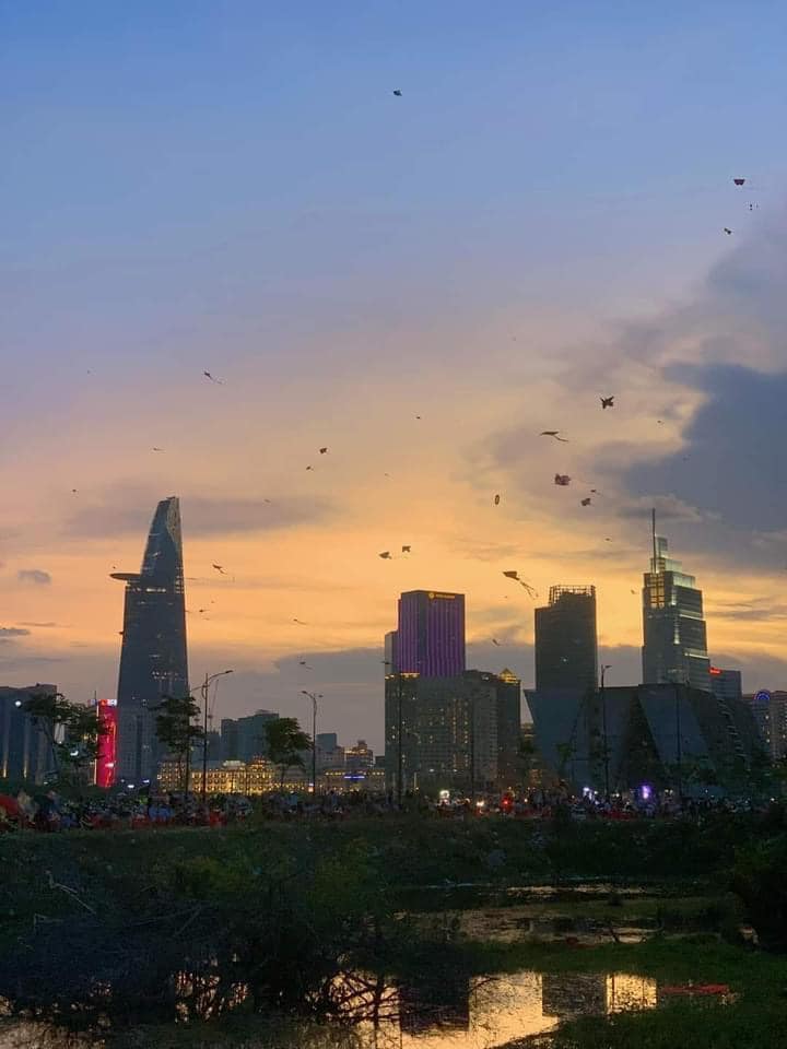 Điểm qua các nơi từ bình dân đến sang chảnh lý tưởng để ngắm cảnh bên sông tại bến Bạch Đằng - thú thư giãn rầm rộ quay trở lại - Ảnh 14.