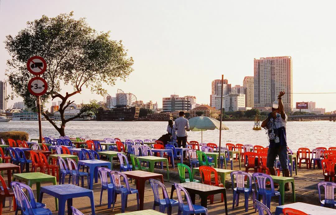 Điểm qua các nơi từ bình dân đến sang chảnh lý tưởng để ngắm cảnh bên sông tại bến Bạch Đằng - thú thư giãn rầm rộ quay trở lại - Ảnh 11.