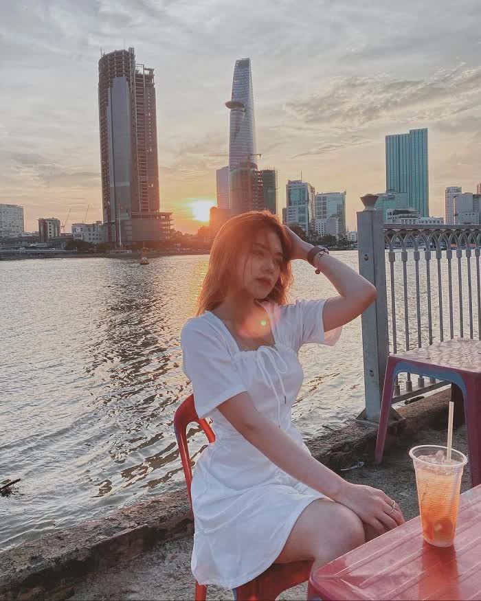 Điểm qua các nơi từ bình dân đến sang chảnh lý tưởng để ngắm cảnh bên sông tại bến Bạch Đằng - thú thư giãn rầm rộ quay trở lại - Ảnh 7.