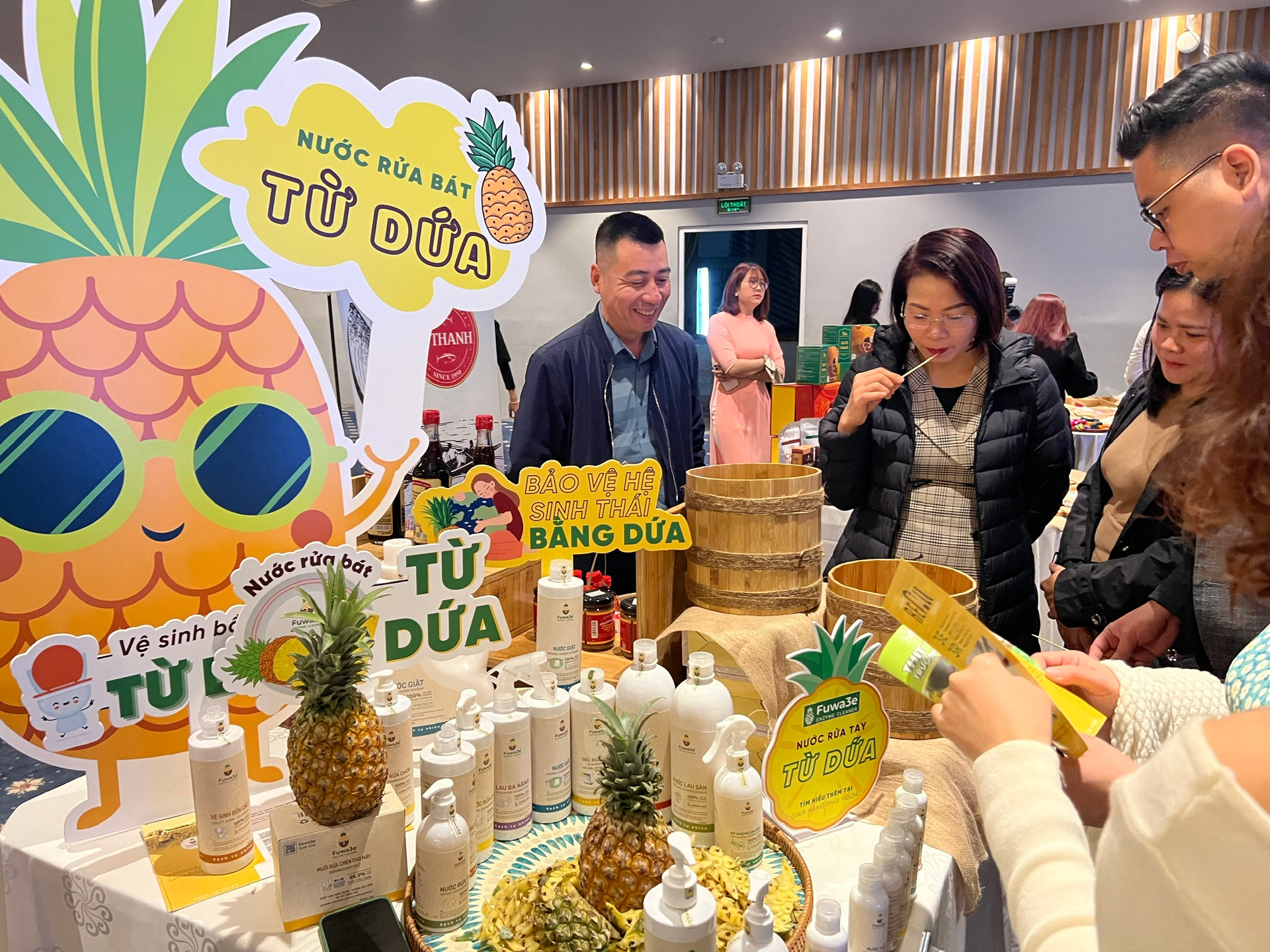 Bán đặc sản trên TikTok giúp Thịt chua Trường Food, trà Hoàng Su Phì, mè xửng Mộc Truly Hues,... thu hút hơn 350 triệu lượt xem - Ảnh 2.