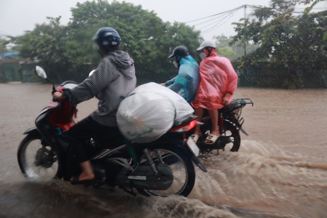 Miền Bắc chuyển mưa dông, nhiều nơi có mưa to - Ảnh 1.