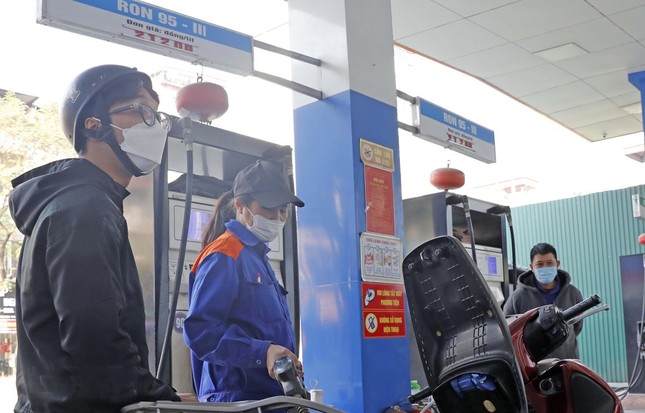 Đại chiến góp ý sửa Nghị định 95 và Nghị định 83 về kinh doanh xăng dầu - Ảnh 1.