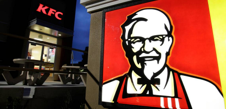 Thuyết âm mưu về KFC: Gần 40 năm mở 8.500 tiệm gà rán, vì sao năm 1991 Kentucky Fried Chicken đổi tên thành KFC? - Ảnh 2.