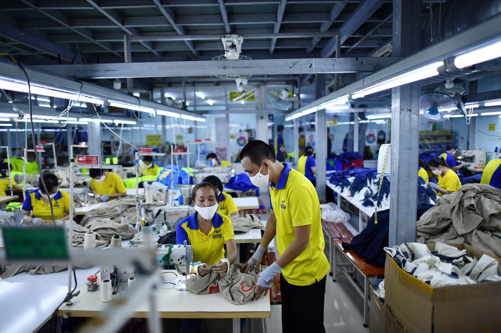 TP Hồ Chí Minh tiếp tục tháo gỡ khó khăn cho doanh nghiệp - Ảnh 3. TP Hồ Chí Minh tiếp tục tháo gỡ khó khăn cho doanh nghiệp - Ảnh 3.