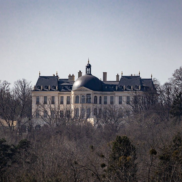 Độ chi tiêu xa hoa của tỷ phú hoàng gia: Thành viên của gia đình giàu nhất thế giới, cuộc sống giàu sang nhiều người không sánh kịp - Ảnh 2.