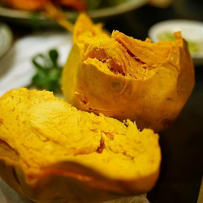 Loại quả ở Việt Nam rụng đầy sân không ai thèm ngó, ở nước ngoài muốn ăn phải mua với giá cả triệu đồng - Ảnh 4.