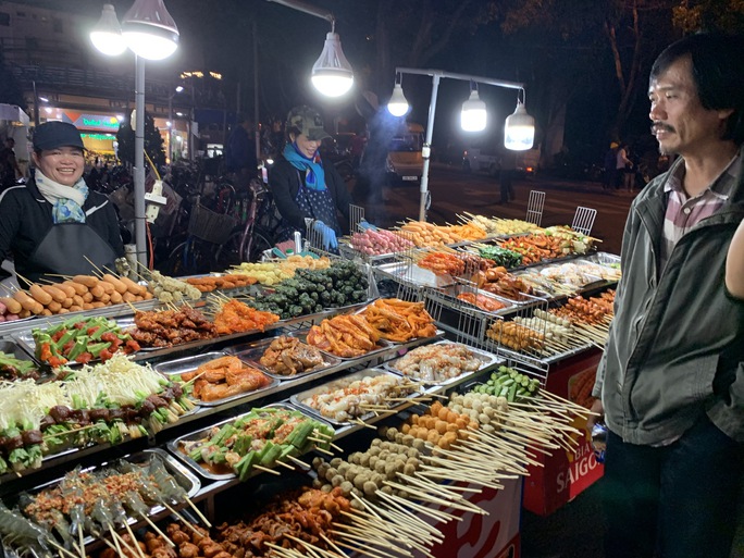 Đà Lạt xin đổi chợ đêm, lập casino ở đồi Mộng Mơ, Thung lũng Tình Yêu - Ảnh 3. Đà Lạt xin đổi chợ đêm, lập casino ở đồi Mộng Mơ, Thung lũng Tình Yêu - Ảnh 3.