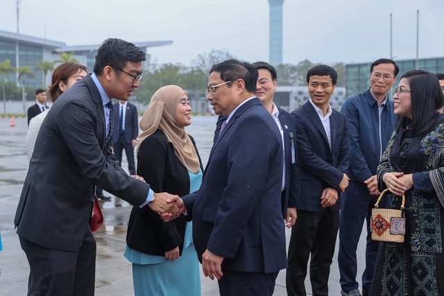 Thủ tướng lên đường thăm chính thức Cộng hòa Singapore và Brunei Darussalam - Ảnh 1.