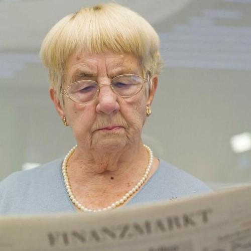 Từ 1000 cổ phiếu mà chồng để lại, cụ bà 75 tuổi đầu tư chứng khoán rồi kiếm 50 tỷ đồng trong 8 năm: Kỹ xảo hốt tiền là mua ở đầu gối và bán ra ở vai - Ảnh 2.