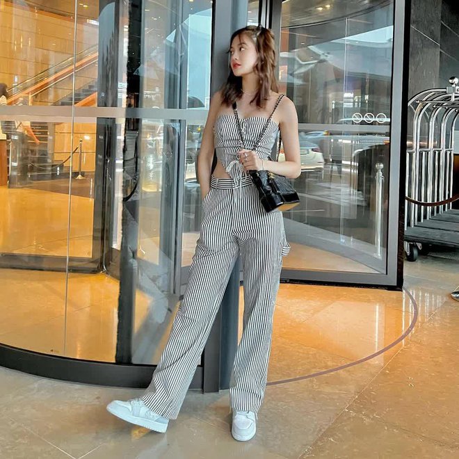 Nữ chính phim giờ vàng VTV: Mặc đẹp từ trong phim đến ngoài đời, chuộng sắm đồ local brand giá chỉ từ 300k - Ảnh 11.