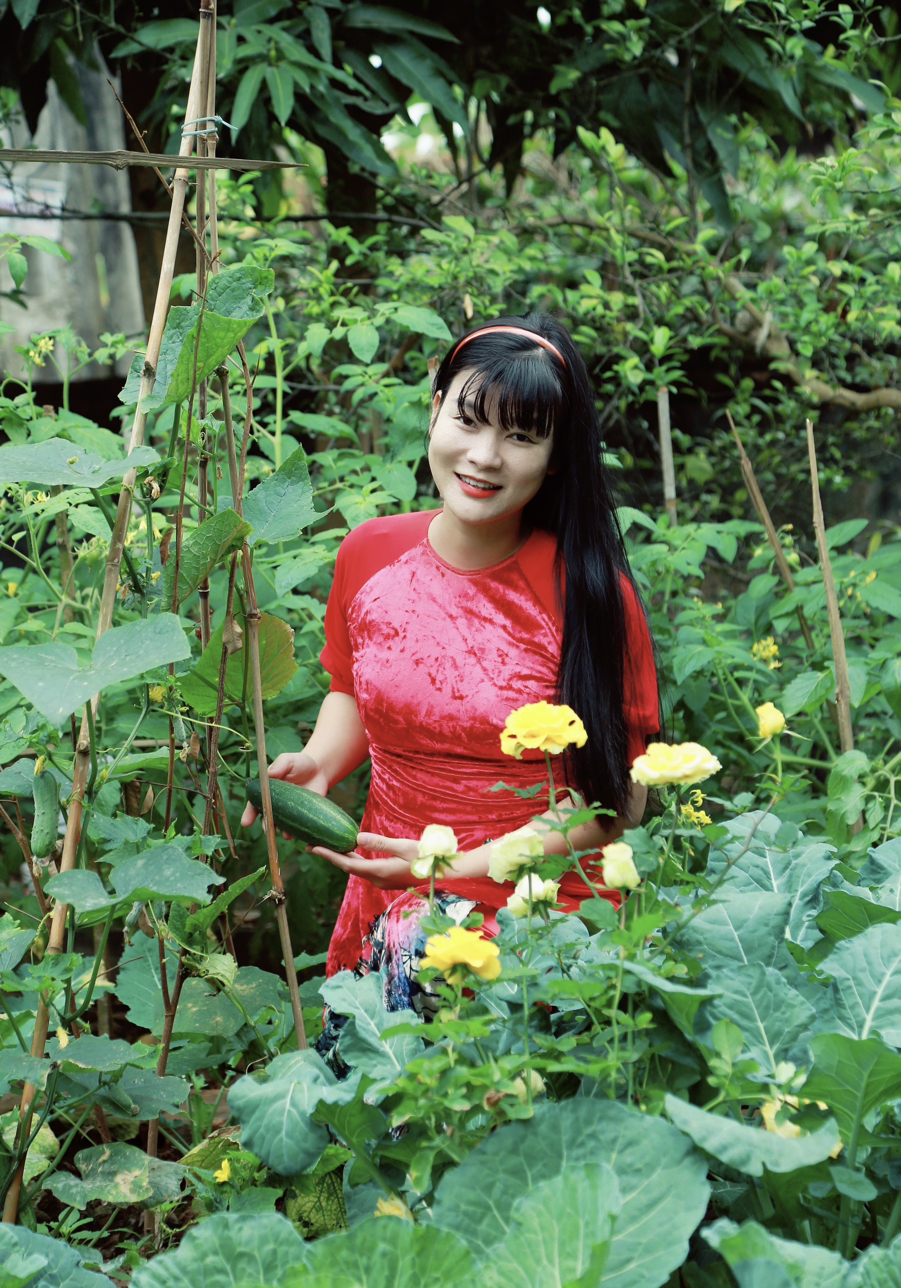 Cải tạo mảnh sân trước nhà, mẹ đảm trồng vườn rau sạch, nhìn là thấy bình yên - Ảnh 6.