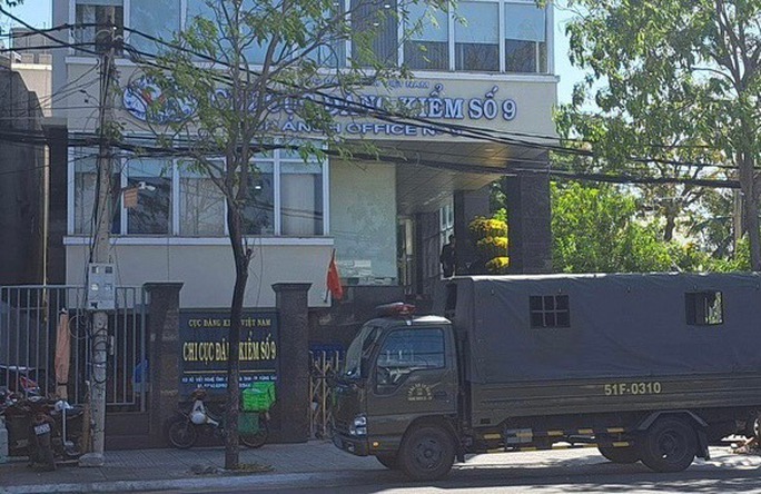 NÓNG: Khám xét Chi cục Đăng kiểm số 9 tại tỉnh Bà Rịa - Vũng Tàu - Ảnh 1. NÓNG: Khám xét Chi cục Đăng kiểm số 9 tại tỉnh Bà Rịa - Vũng Tàu - Ảnh 1.