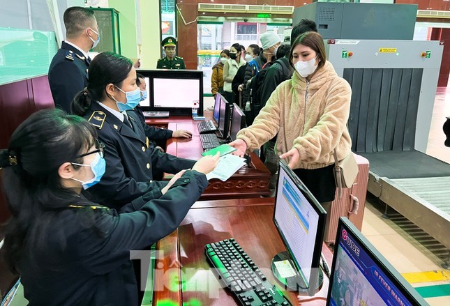 Trung Quốc không mở tour Việt Nam: Doanh nghiệp lữ hành như ngồi trên đống lửa - Ảnh 3. Trung Quốc không mở tour Việt Nam: Doanh nghiệp lữ hành như ngồi trên đống lửa - Ảnh 3.