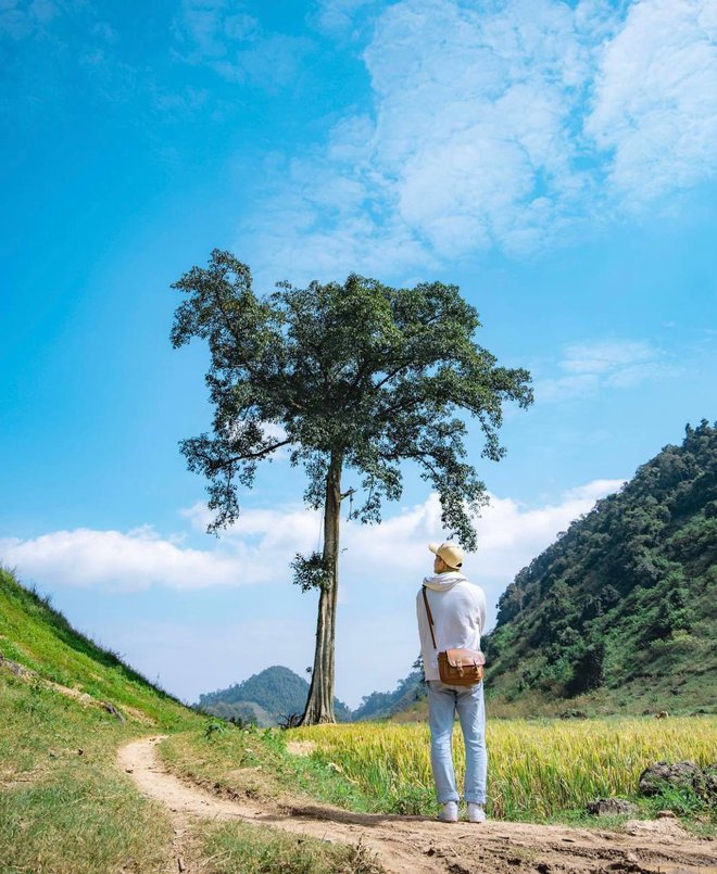 Travel blogger bóc mẽ sự thật đằng sau những thước phim sống ảo trên mạng, cảm giác chỉ có ai đi du lịch một mình mới hiểu - Ảnh 2.